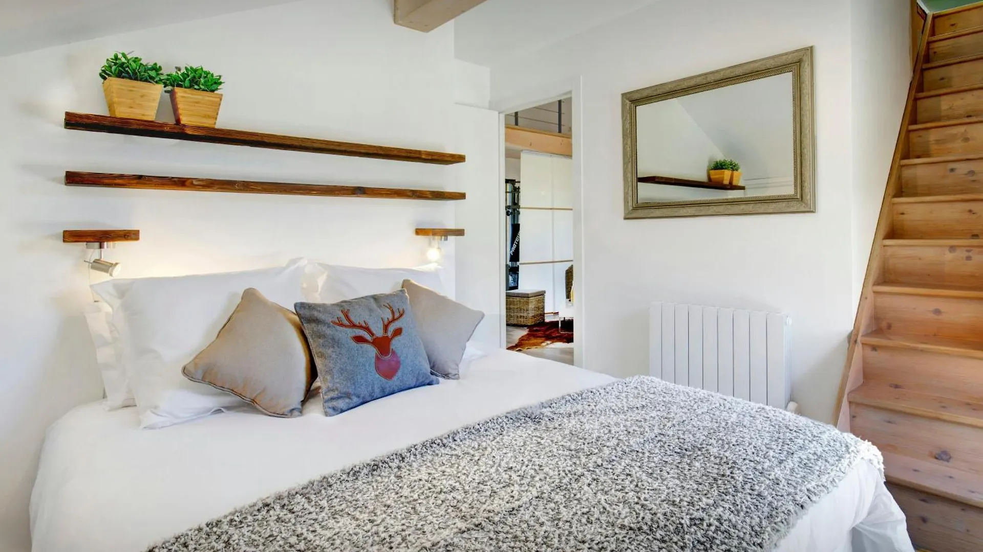 Chalet De Rollon - Ovo Network Thones