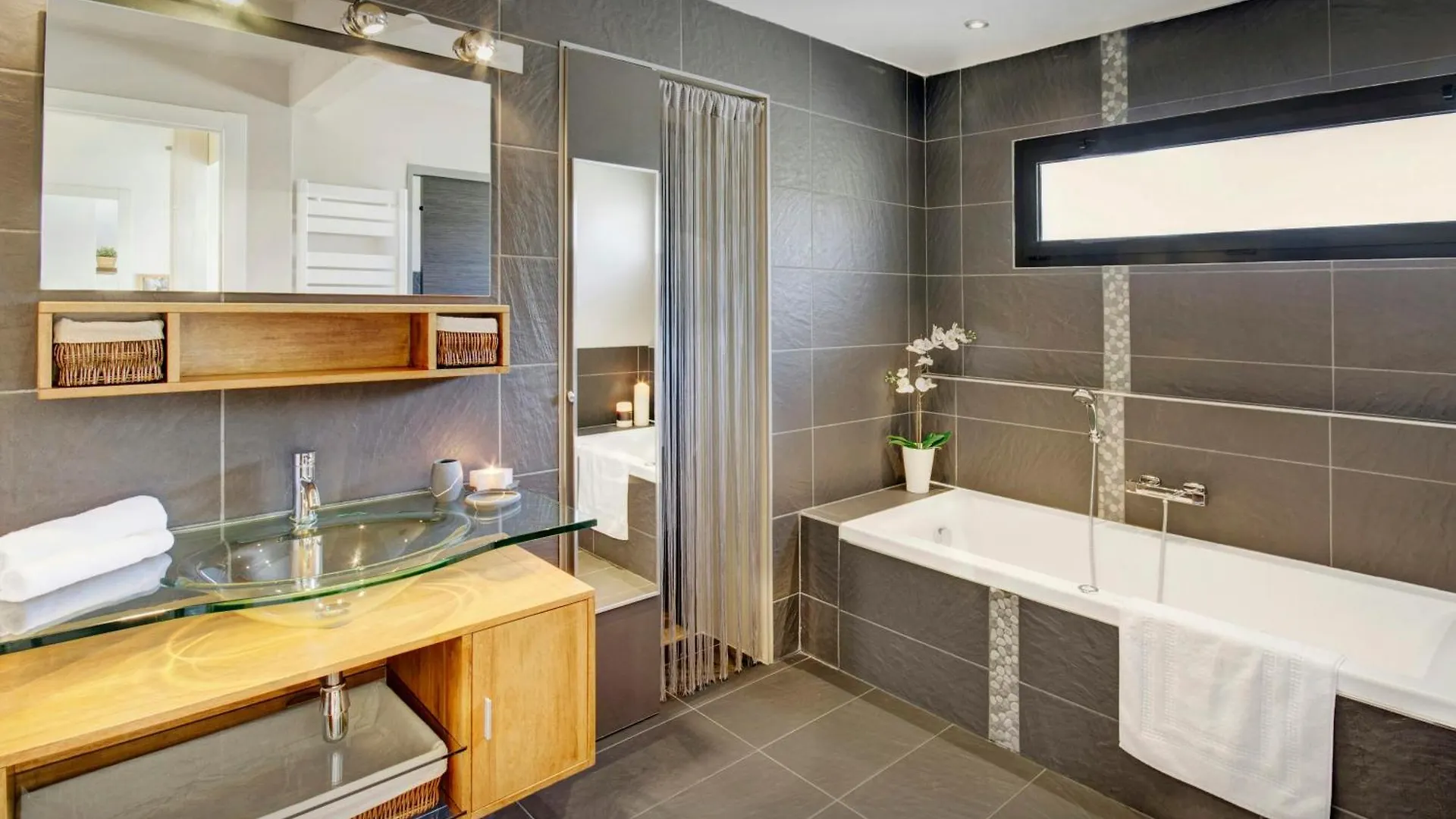 Chalet De Rollon - Ovo Network Thones