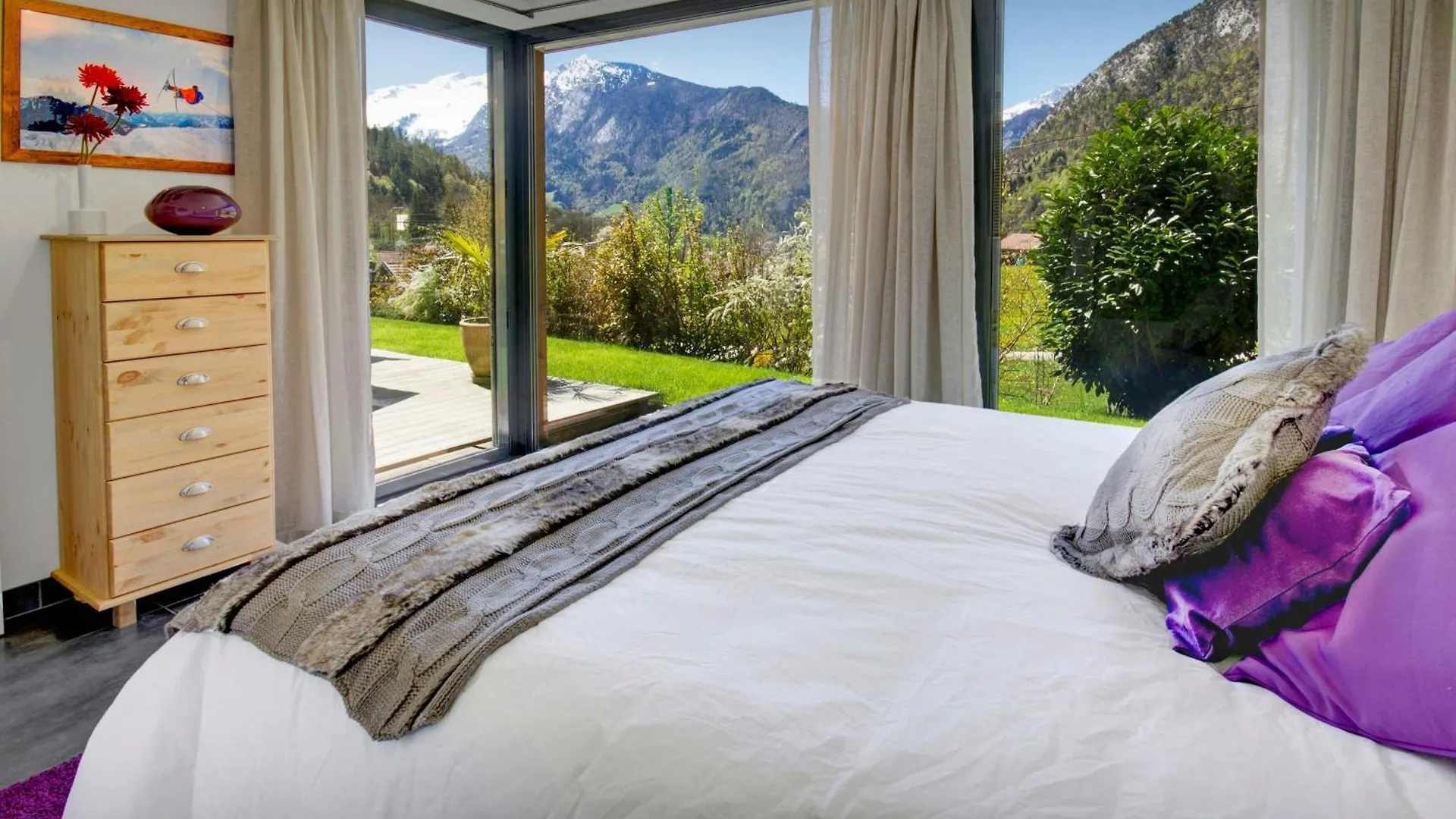 Chalet De Rollon - Ovo Network Thones