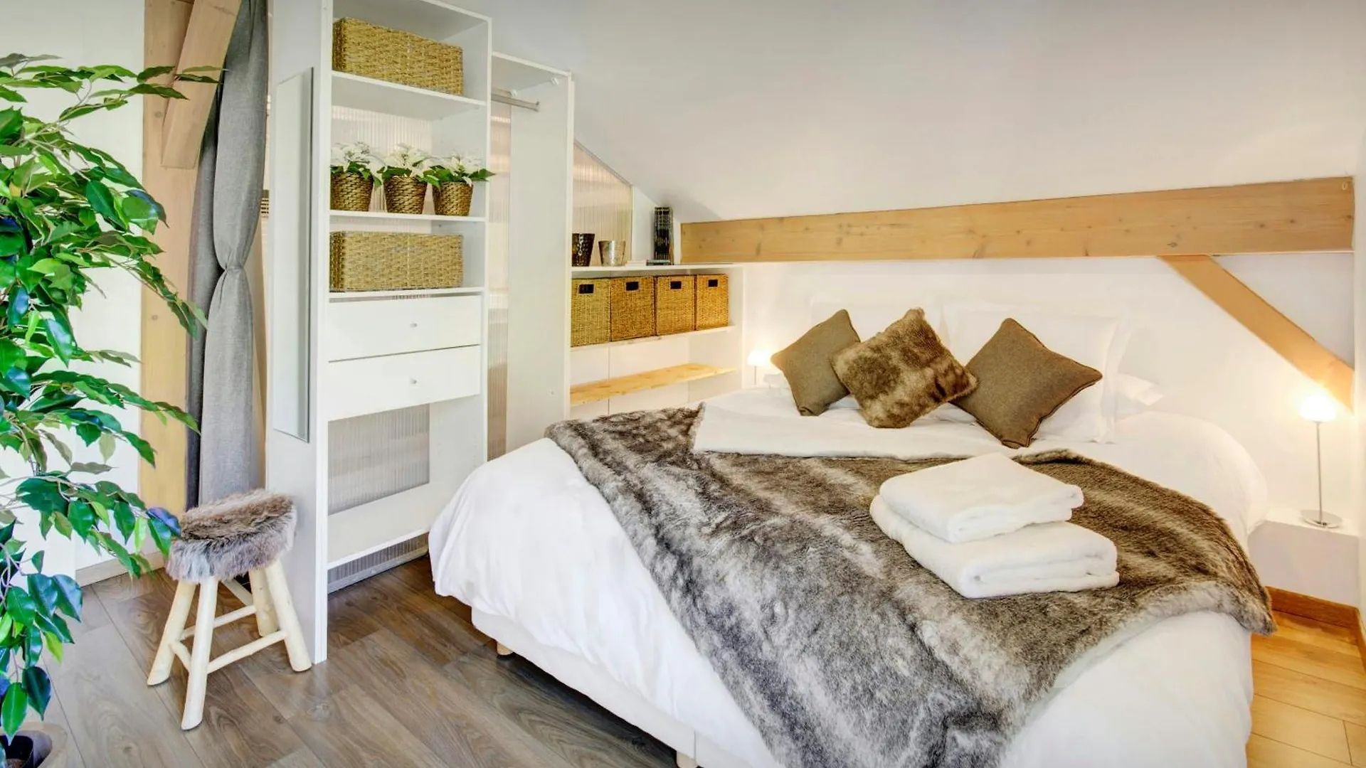 Chalet De Rollon - Ovo Network Thones